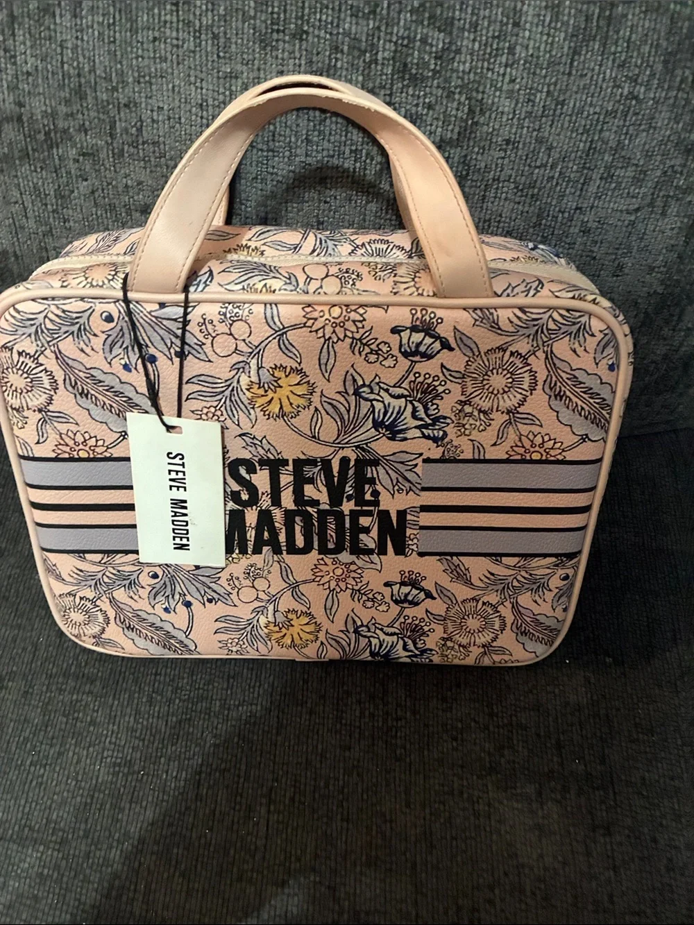 Steve Madden compact floral
